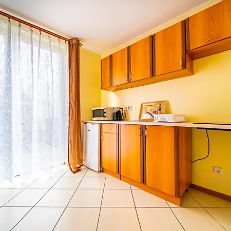 Kwatera prywatna Jezynowa 30 *